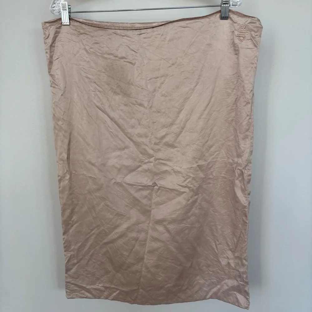 SLIP 100% Silk Pillowcase